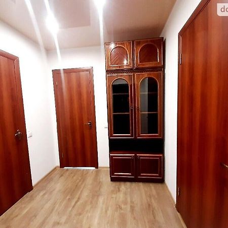 Family And Friends Apartment Ternopil Bagian luar foto